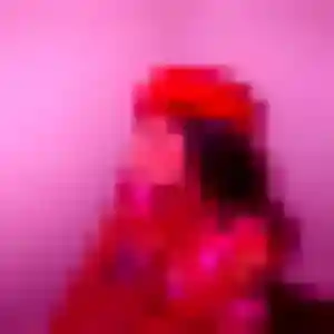 Rejoins Njeri, 22 ans à Alba-la-Romaine en privé