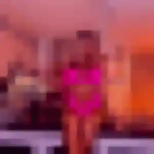 Charmante Priscilla, 25 ans à Allinges - voir sa photo