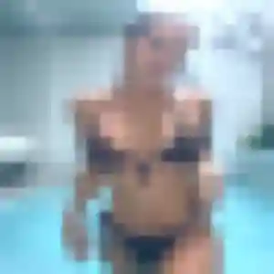 Béatrice, femme de 22 ans propose plan cul à Allonville