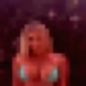 Laetitia (24 ans) à Angy attend une rencontre rapidement