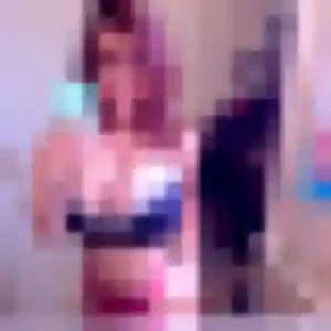 Découvre Malika, 24 ans à Anthon en privé
