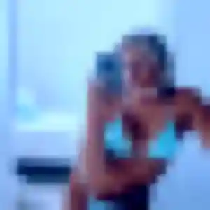 Sexy Yetunde, 31 ans à Arbin - la contacter