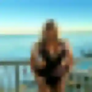 Photo privée de Latifa, 35 ans à Azas - plan discret