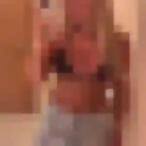 Adaora (23 ans) à Bambecque cherche une rencontre ce soir