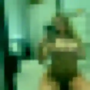 Bintou, femme de 35 ans propose plan cul à Bart