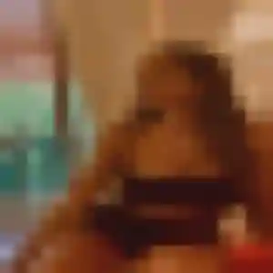 Zaïna, 38 ans, disponible à Beaujeu-Saint-Vallier-Pierrejux-et-Quitteur pour une rencontre coquine