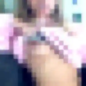 Rejoins Pénélope, 29 ans à Bérat gratuitement