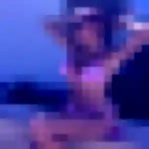 Charmante Djeneba, 26 ans à Besneville - voir sa photo