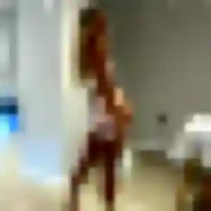 Charmante Rébecca, 24 ans à Boulogne-Billancourt - voir sa photo