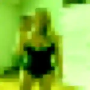Irène, 27 ans, en ligne à Brézins pour une rencontre coquine