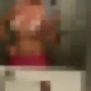 Sexy Yemisi, 37 ans à Brignon - découvrir son profil