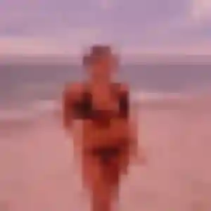 Esther, fille de 23 ans propose plan cul à Cambes-en-Plaine