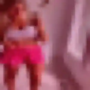 Adjoua, 35 ans, connectée à Cambronne-lès-Clermont pour une rencontre coquine
