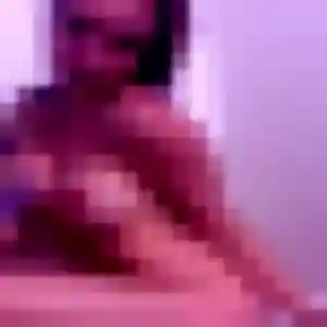 Awa, 38 ans, connectée à Cenon-sur-Vienne pour un plan cul