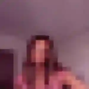 Adja, 39 ans, en ligne à Chalamont pour une rencontre coquine