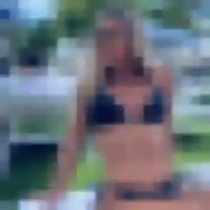 Rejoins Lola, 39 ans à Chambéon gratuitement