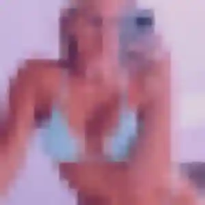 Belle Marina, 22 ans à Charron - la contacter