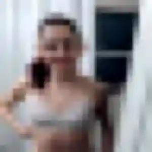 Yawa, femme de 37 ans cherche plan cul à Châteaurenard