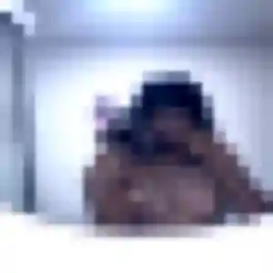 Rokhaya, 45 ans, connectée à Cirières pour une rencontre coquine