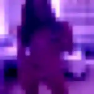 Mériem, femme de 22 ans cherche plan cul à Comblanchien