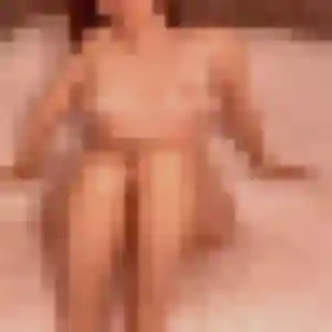 Photo exclusive de Déla, 34 ans à Condé-en-Normandie - plan discret