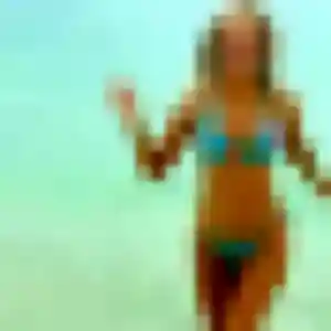 Photo privée de Karima, 34 ans à Corcelles-en-Beaujolais - plan discret