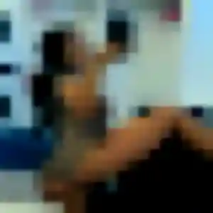 Kadiatou, 22 ans, connectée à Corenc pour une rencontre coquine