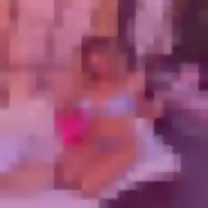 Rejoins Tessa, 26 ans à Coteaux-sur-Loire en privé