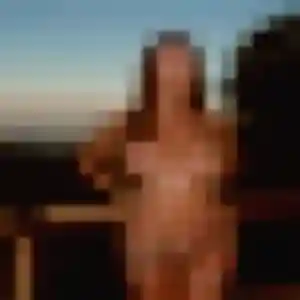 Photo de Capucine à Courseulles-sur-Mer (44 ans) - plan cul sans inscription