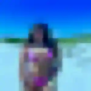 Safi, 28 ans, connectée à Cuffy pour une rencontre coquine