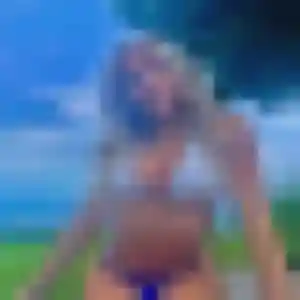 Découvre Titilayo, 33 ans à Cuillé en privé