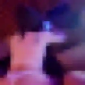 Naïma, 29 ans, en ligne à Cuzance pour une rencontre coquine
