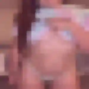 Mariama, 22 ans, connectée à Dampierre-sur-Linotte pour un plan cul