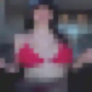 Adélaïde, 42 ans, connectée à Dax pour une rencontre coquine