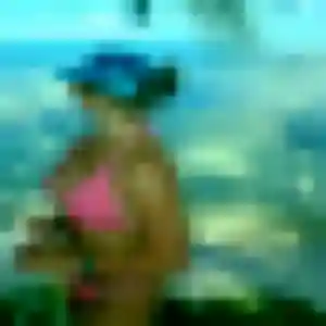 Photo sexy de Zuri, 34 ans à Deûlémont - plan discret