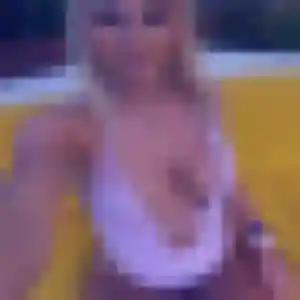 Dalila, 40 ans, en ligne à Domessargues pour un plan cul