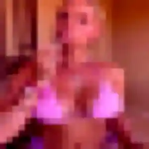 Xénia, 31 ans, en ligne à Doué-en-Anjou pour une rencontre coquine