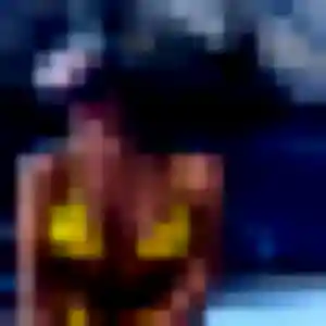 Ramata, 23 ans, en ligne à École-Valentin pour une rencontre coquine