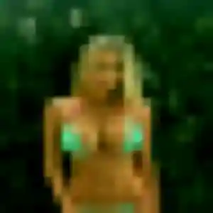 Charmante Thaïs, 24 ans à Écourt-Saint-Quentin - voir sa photo