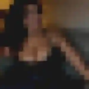 Hadija, 34 ans, en ligne à Érôme pour une rencontre coquine
