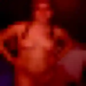 Atieno, 32 ans, connectée à Estancarbon pour une rencontre coquine