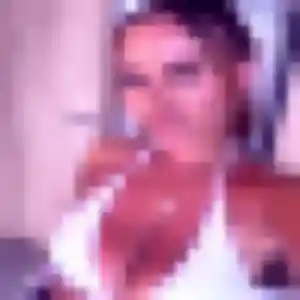 Inès, 23 ans, connectée à Faverges-de-la-Tour pour une rencontre coquine