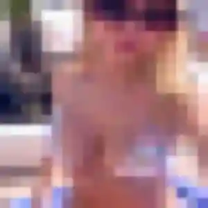 Photo de Bernadette à Féchain (23 ans) - plan cul discret