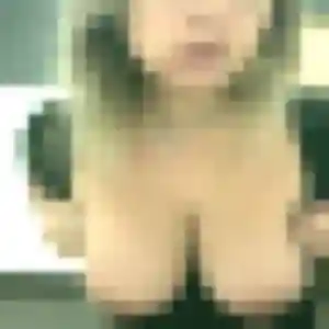 Photo de Amara à Feyzin (22 ans) - plan cul anonyme