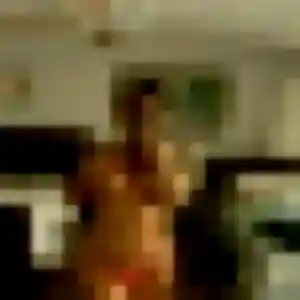 Photo privée de Fama, 34 ans à Fleury - rencontre sans lendemain
