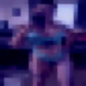Sexy Farida, 26 ans à Francheville - découvrir son profil