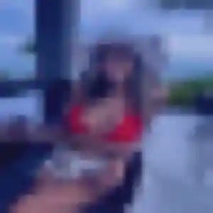 Favour, femme de 26 ans veut plan cul à Froges