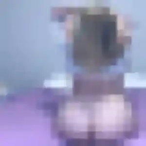 Nassira, 24 ans, connectée à Gauchy pour un plan cul