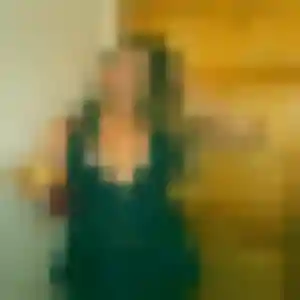 Découvre Vanessa, 30 ans à Génissac en privé