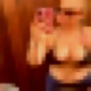 Delphine, 38 ans, connectée à Gouy-Saint-André pour une rencontre coquine